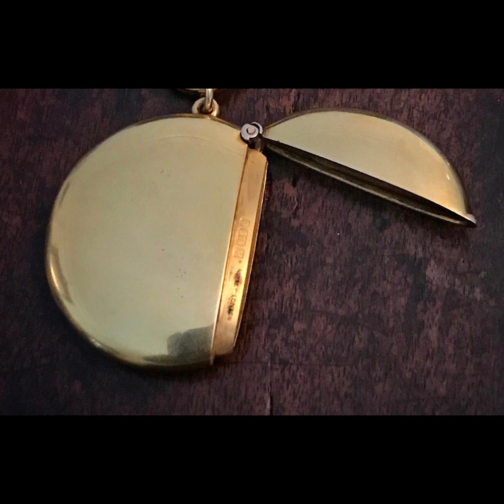 Antique heavy 9k gold locket